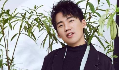 吃瓜娱乐郭麒麟,吃瓜娱乐背后的喜剧人生 第2张 吃瓜娱乐郭麒麟,吃瓜娱乐背后的喜剧人生 第2张